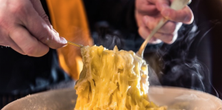 Here’s How to Make Amazing Fettuccine Alfredo Just Like the OG Alfredo Did